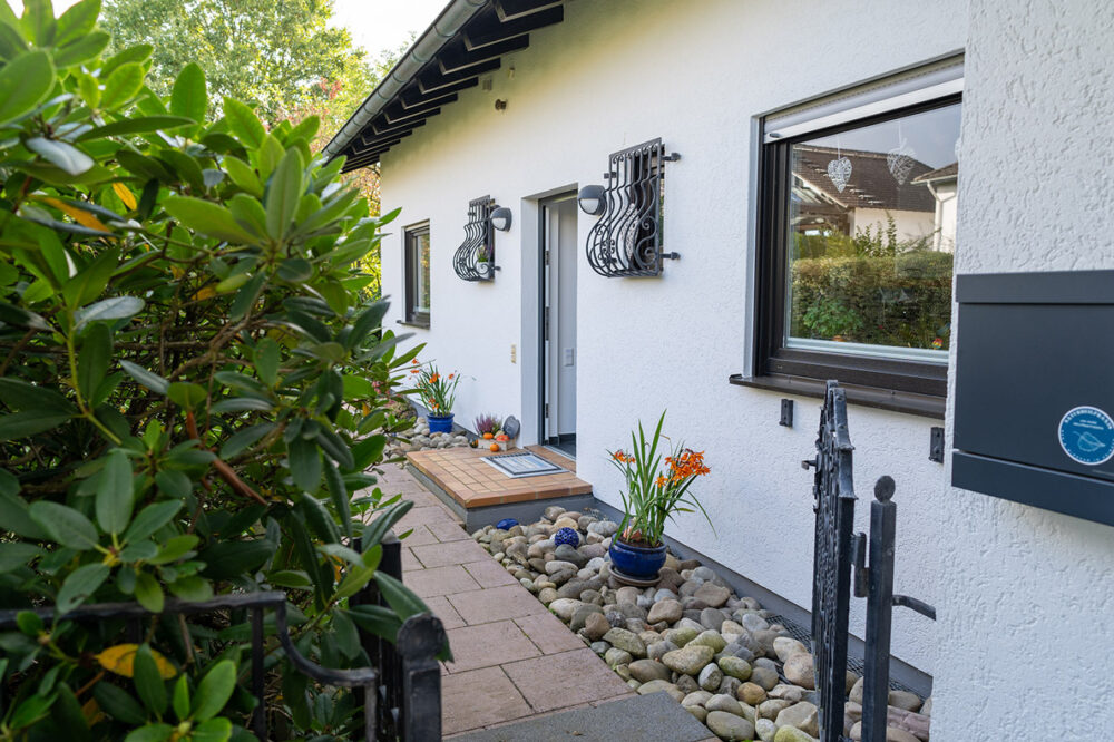 Ebenerdiger Eingangsbereich der Naturheilpraxis